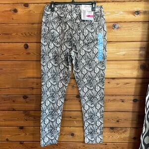 NWT Seven7 Snake Print Skinny Ankle Jeans Size 10